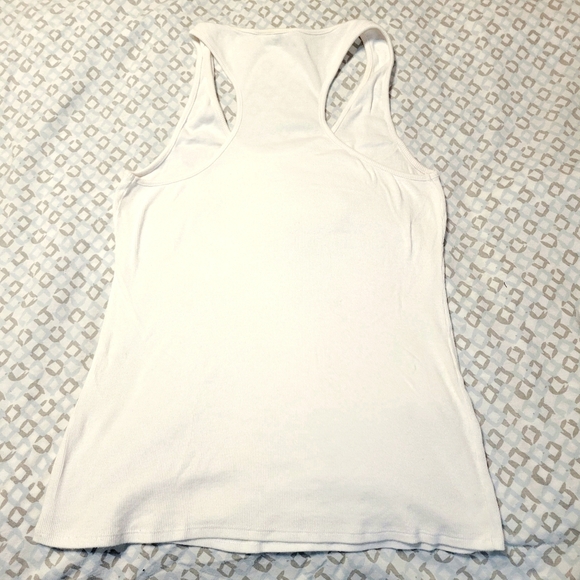 Guess Tank Top with red sequin lips white T-back style. SIZE XL - Picture 4 of 4
